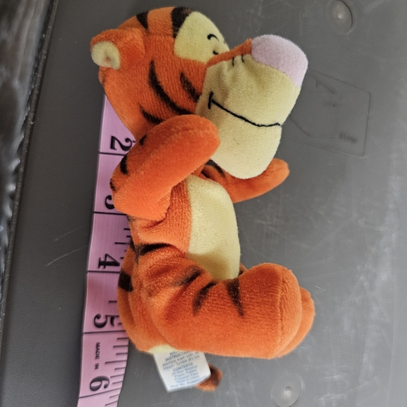 Vintage Walt Disney Avon Tigger Bean Bag Plush Stuffed Animal - Picture 4 of 4